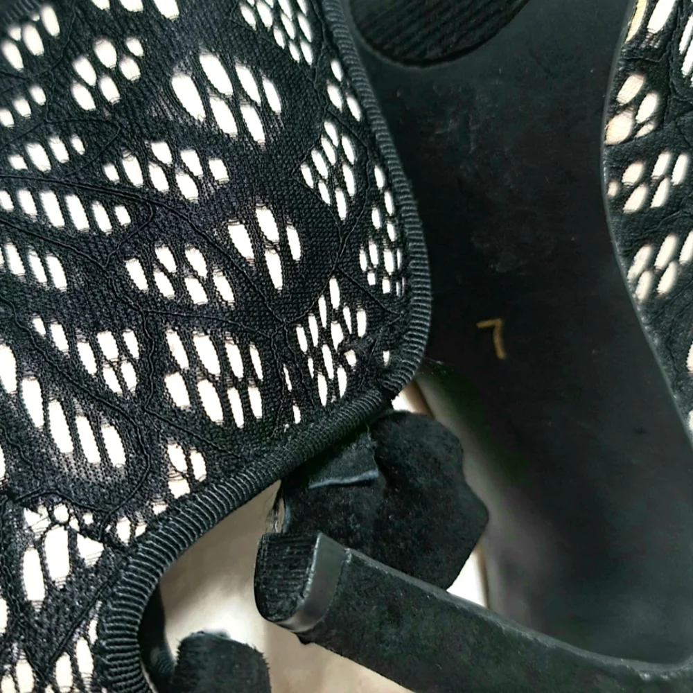 Seychelles Special Edition Black Slingback Bowed Stiletto Pumps Size 7 - Picture 6 of 8